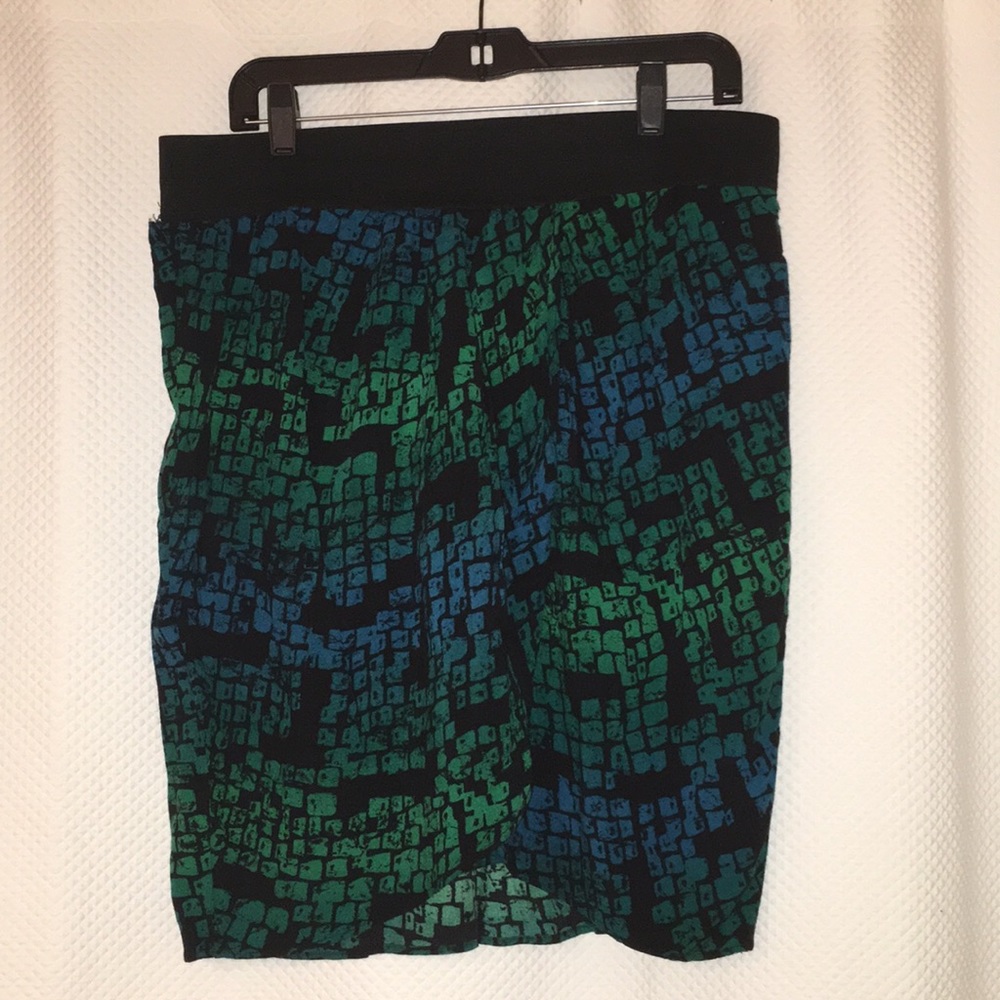 Above the knee skirt